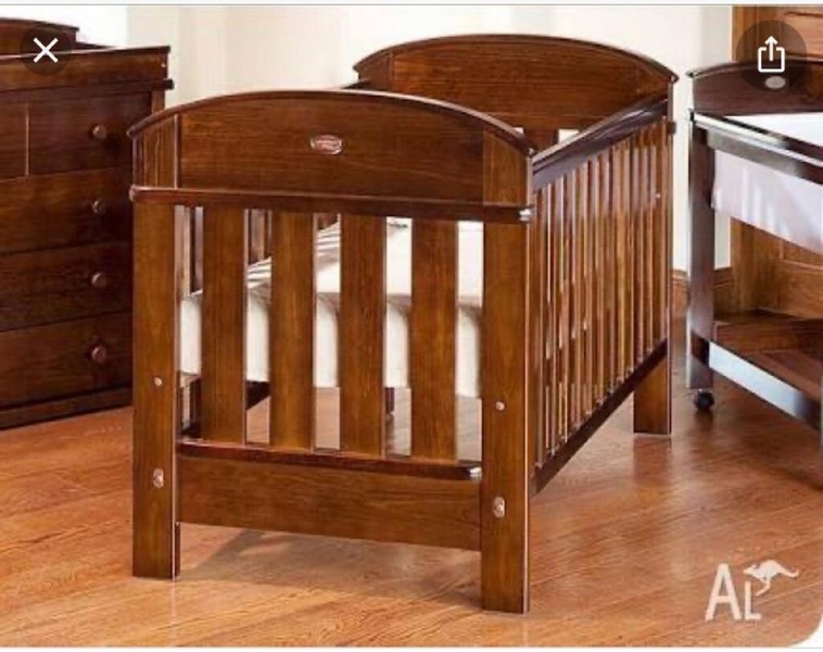baby kingdom bassinet